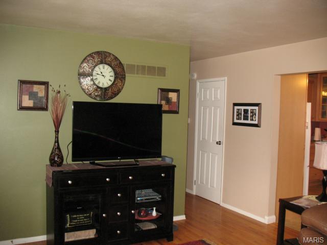 3255 Gwengreen Dr, Bridgeton, MO 63044 photo 14