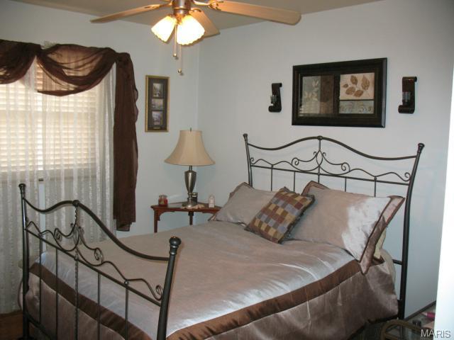 3255 Gwengreen Dr, Bridgeton, MO 63044 photo 18