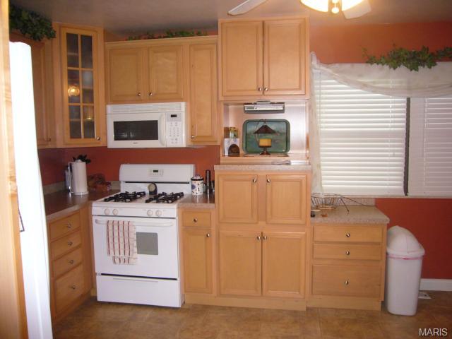 3255 Gwengreen Dr, Bridgeton, MO 63044 photo 7