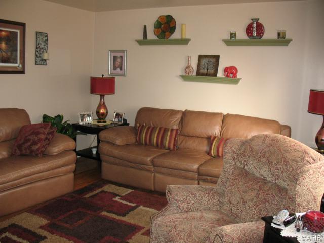 3255 Gwengreen Dr, Bridgeton, MO 63044 photo 13
