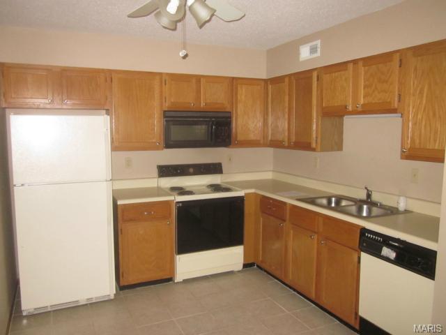 19 Berview #E, Saint Louis, MO 63129 photo 5