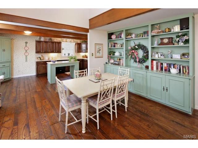 1329 Webster Path Dr, Webster Groves, MO 63119 photo 8