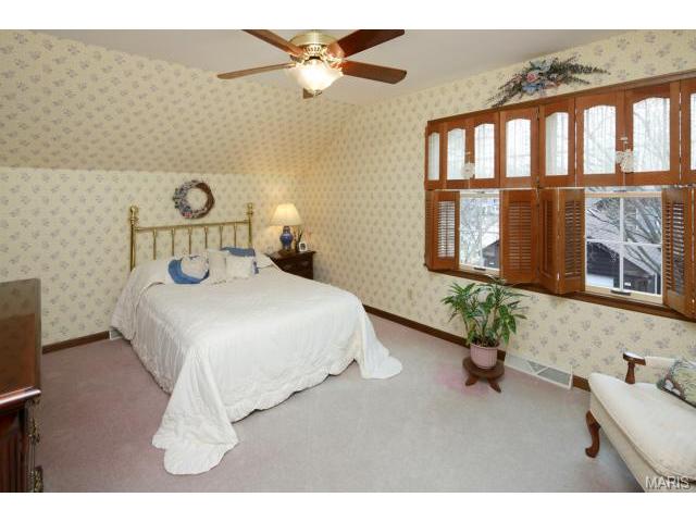 1329 Webster Path Dr, Webster Groves, MO 63119 photo 17