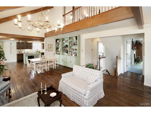 1329 Webster Path Dr, Webster Groves, MO 63119 photo 7