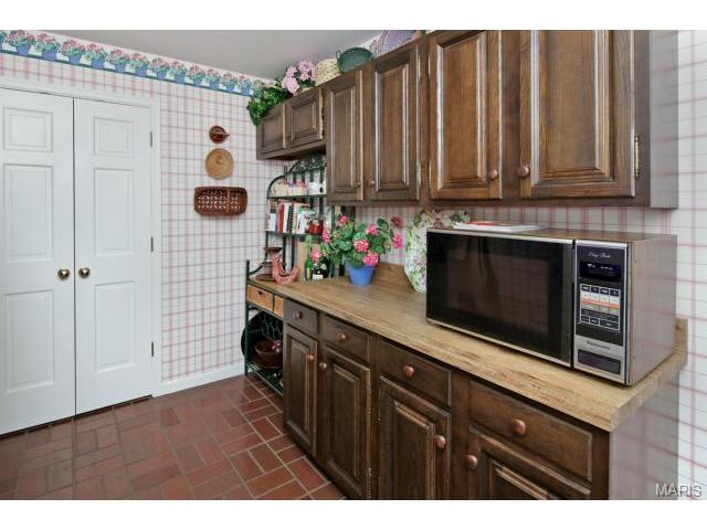 1329 Webster Path Dr, Webster Groves, MO 63119 photo 11