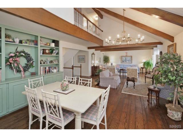 1329 Webster Path Dr, Webster Groves, MO 63119 photo 4