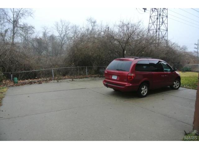 10056 Elba Ln, Saint Louis, MO 63137 photo 37