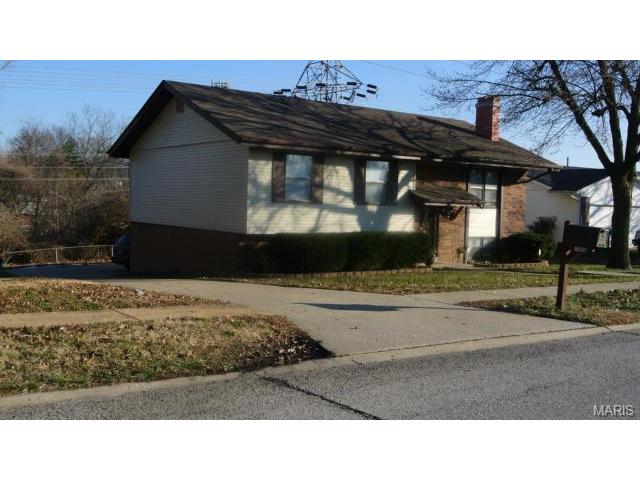 10056 Elba Ln, Saint Louis, MO 63137 photo 1