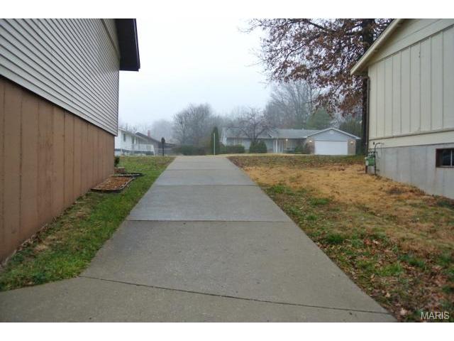 10056 Elba Ln, Saint Louis, MO 63137 photo 38