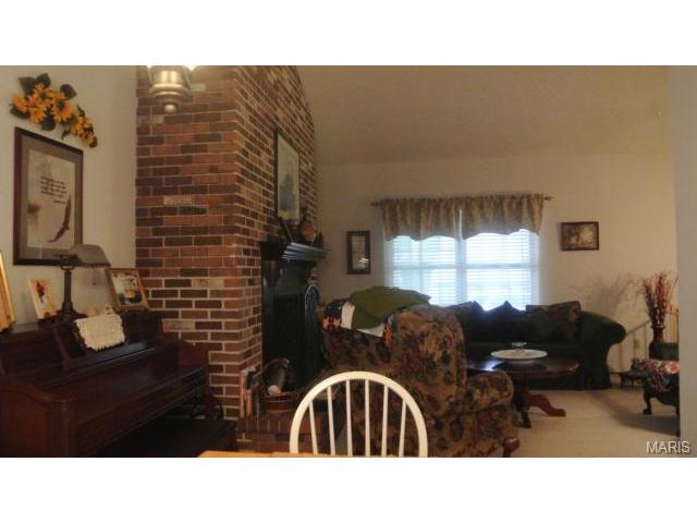 10056 Elba Ln, Saint Louis, MO 63137 photo 18