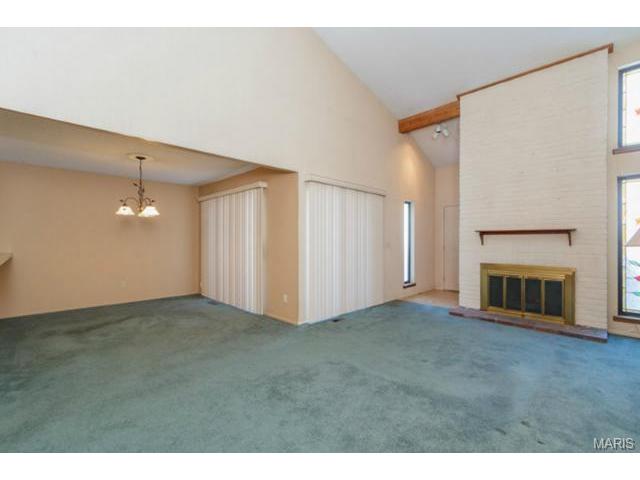 1208 Hemingway Ln, Weldon Spring, MO 63304 photo 3