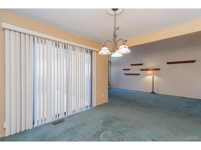 1208 Hemingway Ln, Weldon Spring, MO 63304 photo 5
