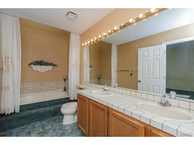 1208 Hemingway Ln, Weldon Spring, MO 63304 photo 13