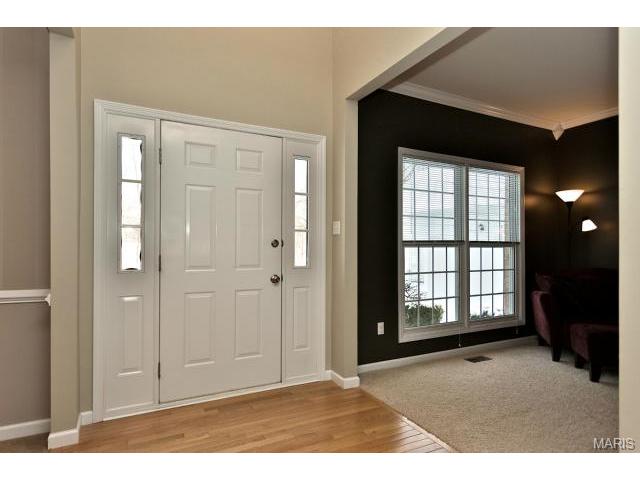 451 Valley Manor Dr, Ballwin, MO 63021 photo 3