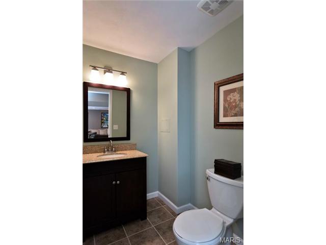 451 Valley Manor Dr, Ballwin, MO 63021 photo 40