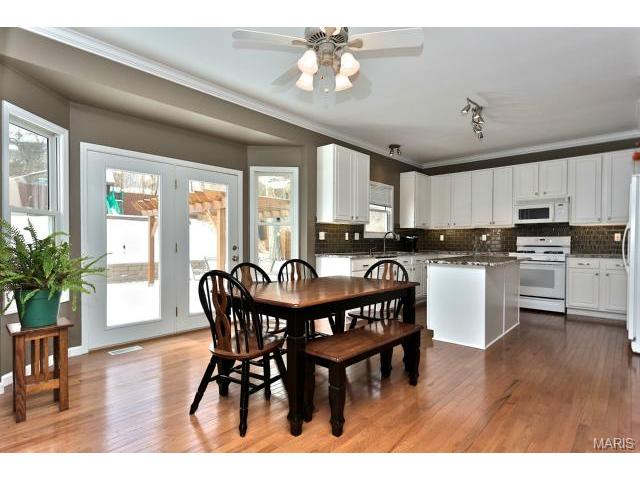 451 Valley Manor Dr, Ballwin, MO 63021 photo 14