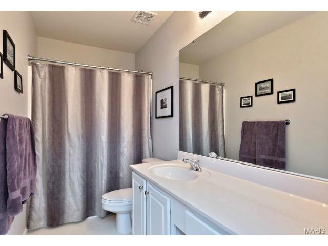 451 Valley Manor Dr, Ballwin, MO 63021 photo 32