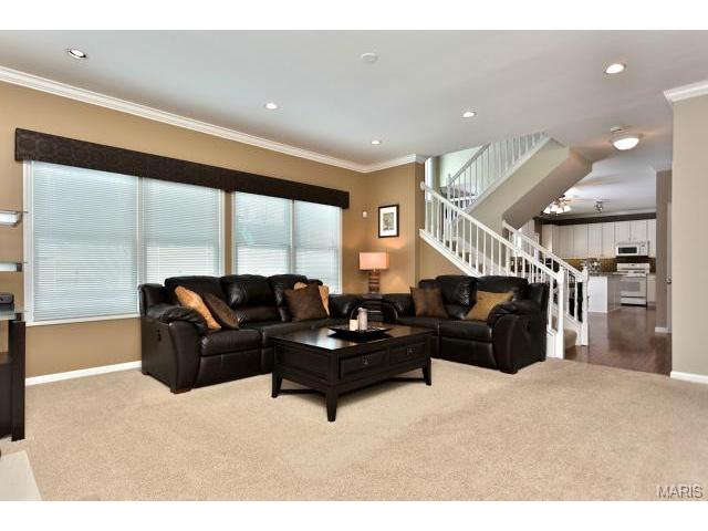 451 Valley Manor Dr, Ballwin, MO 63021 photo 11