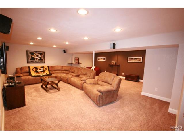 549 Great Hill Dr, Ballwin, MO 63021 photo 46