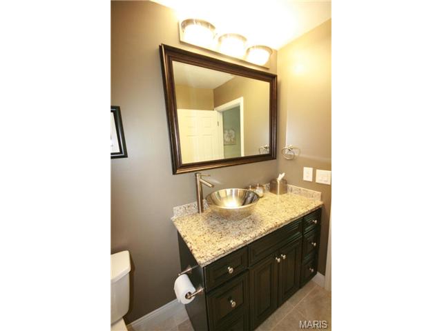 549 Great Hill Dr, Ballwin, MO 63021 photo 34