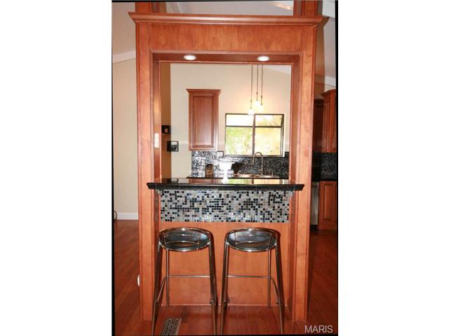 549 Great Hill Dr, Ballwin, MO 63021 photo 4