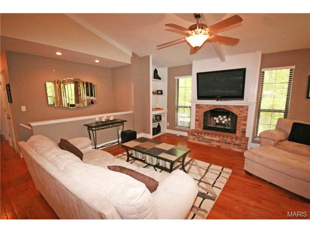 549 Great Hill Dr, Ballwin, MO 63021 photo 10