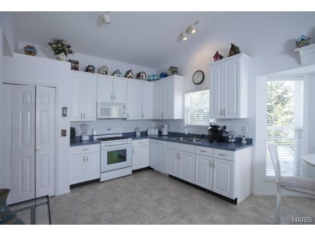 5 Pinehurst Green Ct, O'fallon, MO 63366 photo 11