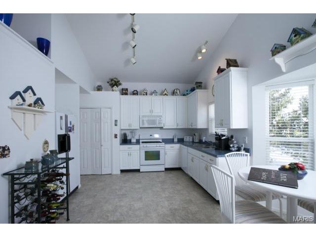 5 Pinehurst Green Ct, O'fallon, MO 63366 photo 10