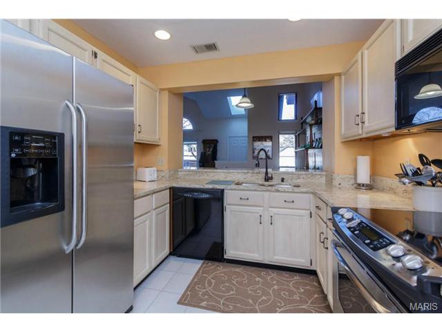 854 Hemingway Ln, Weldon Spring, MO 63304 photo 8