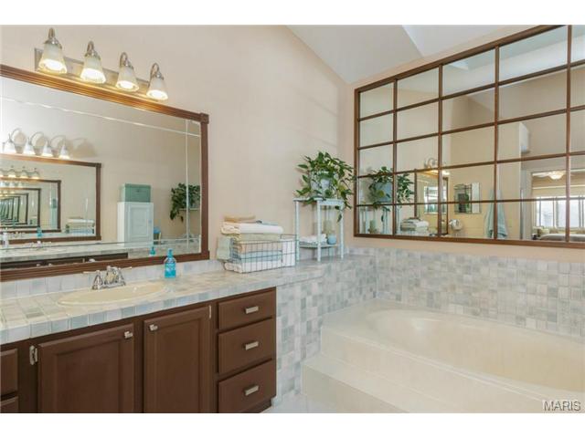 854 Hemingway Ln, Weldon Spring, MO 63304 photo 23
