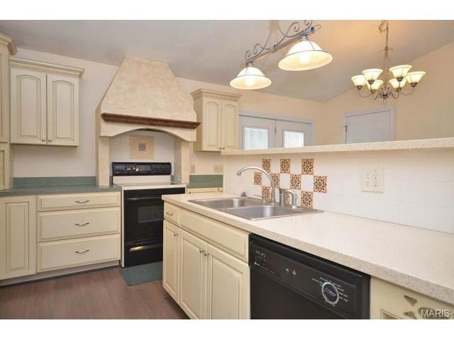 1342 Half Moon Dr, O'fallon, MO 63366 photo 5