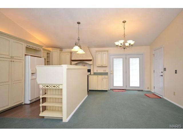 1342 Half Moon Dr, O'fallon, MO 63366 photo 2