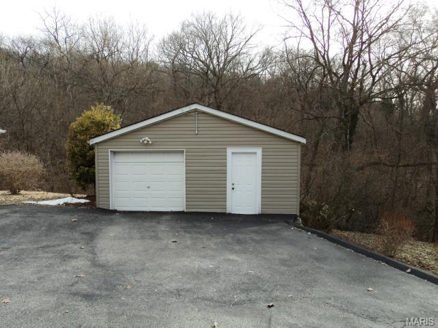 216 Valley Dr, Glencoe, MO 63038 photo 3