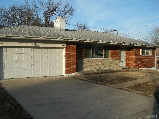 809 Cadora, Saint Louis, MO 63137 photo 1