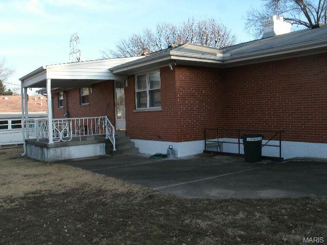 809 Cadora, Saint Louis, MO 63137 photo 8