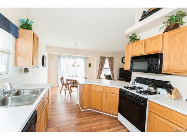 108 Rightfield Dr, O'fallon, MO 63366 photo 6