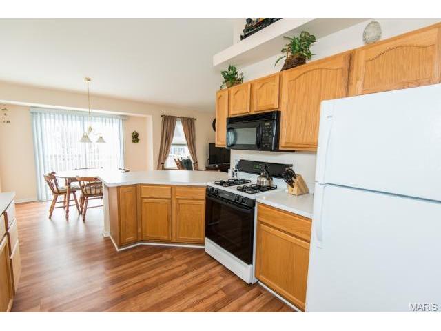 108 Rightfield Dr, O'fallon, MO 63366 photo 7