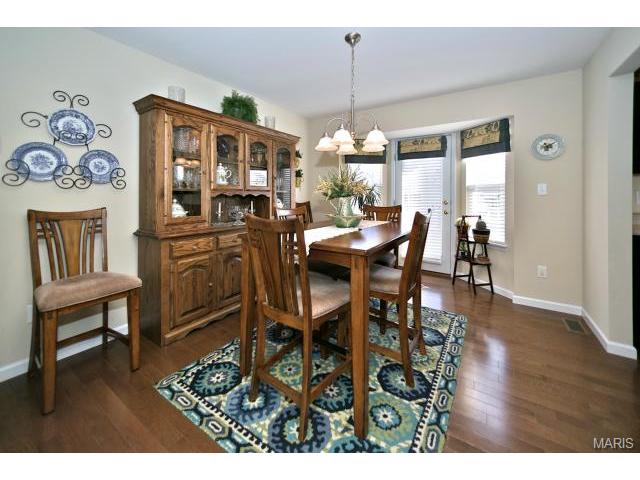 1404 Garnet Dr, O'fallon, MO 63366 photo 9