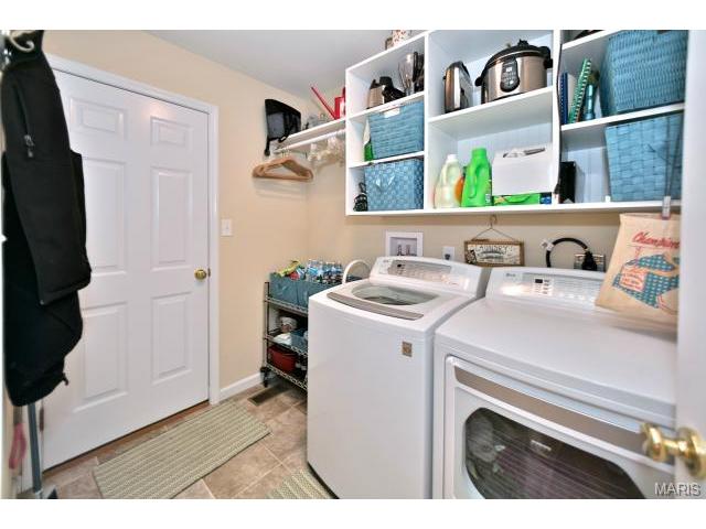 1404 Garnet Dr, O'fallon, MO 63366 photo 8