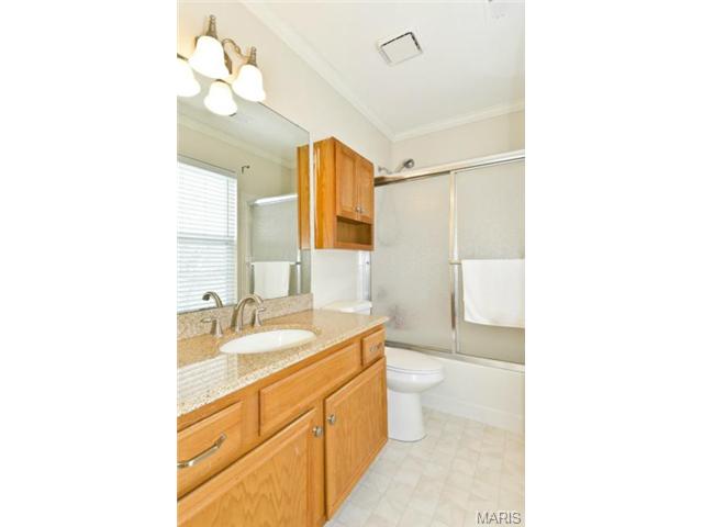 1507 Whispering Crk, Ballwin, MO 63021 photo 13