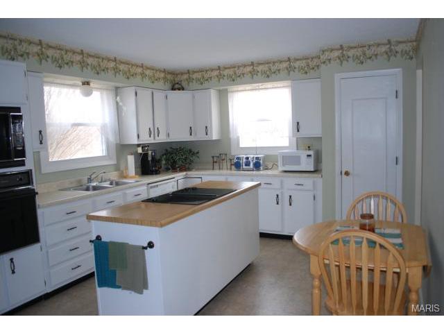 5930 Wycliffe, Weldon Spring, MO 63304 photo 4