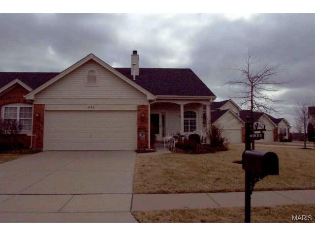646 Hawk Run Dr, O'fallon, MO 63368 photo 1
