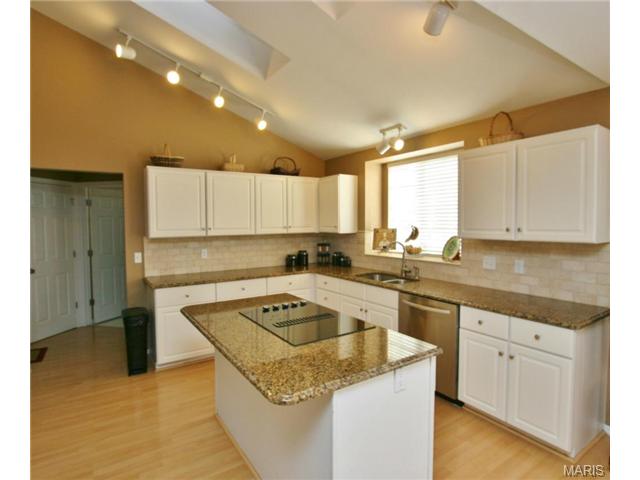 5724 Westchester Meadow Dr, Weldon Spring, MO 63304 photo 3