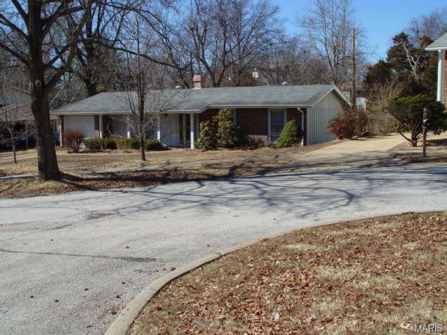 12 Timberleigh Ct, Ballwin, MO 63021 photo 3
