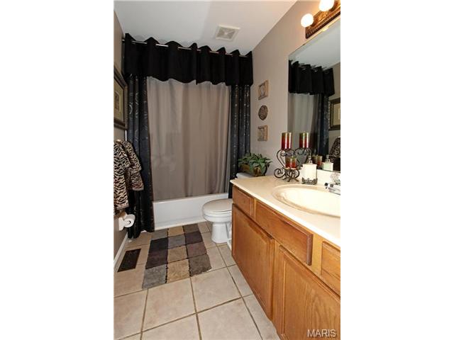 621 Legends View Dr, Eureka, MO 63025 photo 20
