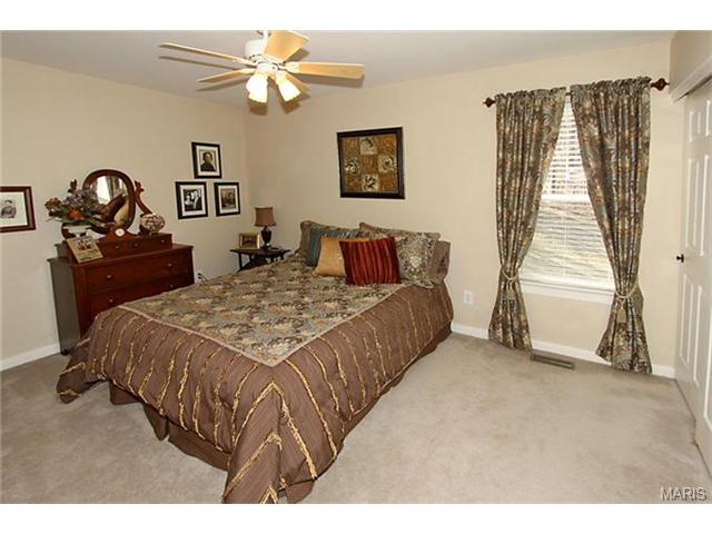 621 Legends View Dr, Eureka, MO 63025 photo 17