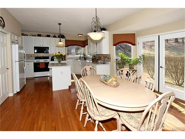 621 Legends View Dr, Eureka, MO 63025 photo 10