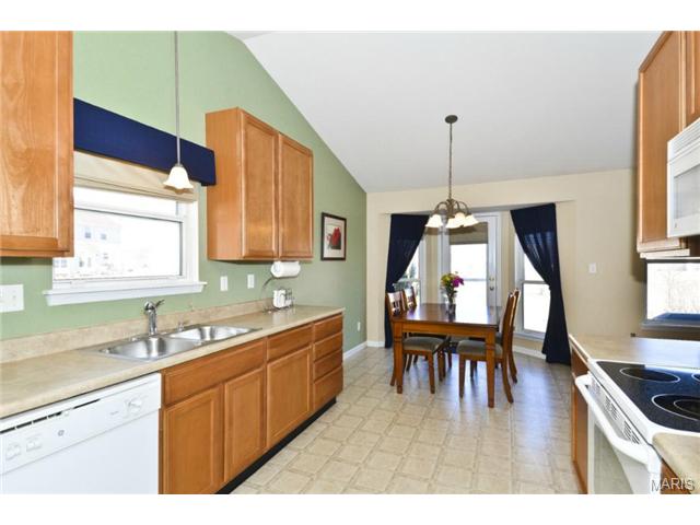 965 Tilestone Dr, O'fallon, MO 63366 photo 11
