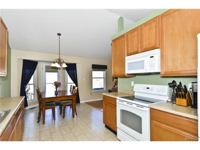 965 Tilestone Dr, O'fallon, MO 63366 photo 12