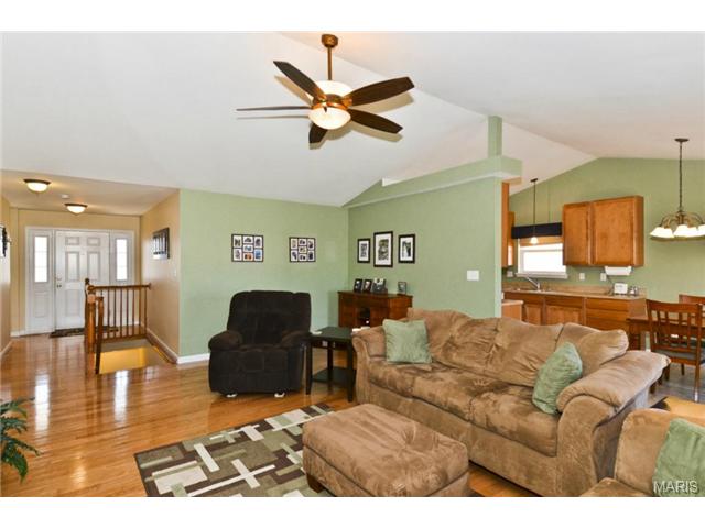 965 Tilestone Dr, O'fallon, MO 63366 photo 4
